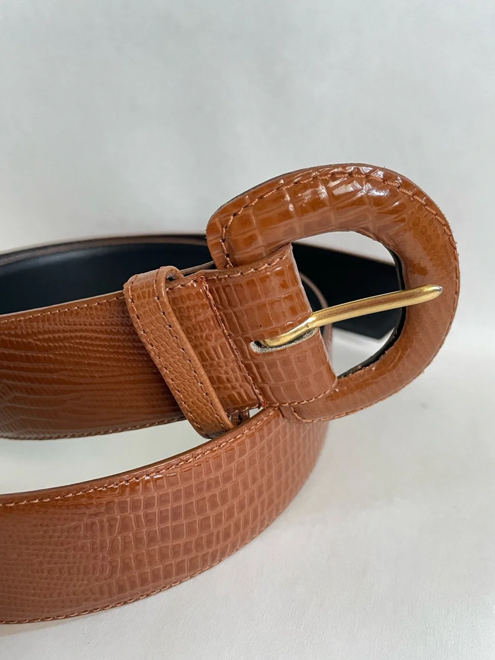 Vintage brown leather belt